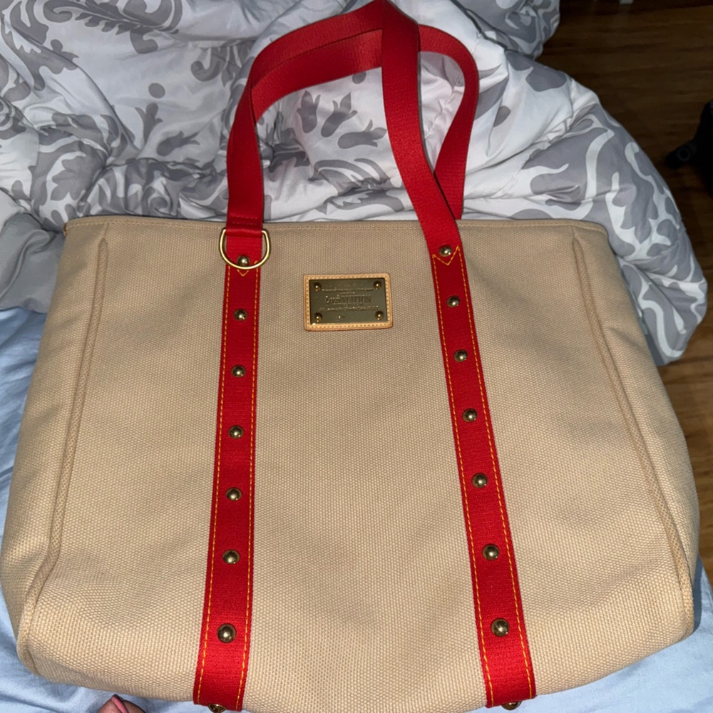 Louis Vuitton Beige Tote